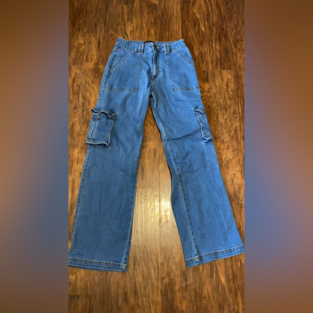 Women’s Fashionnova Cargo Jeans Size 9
